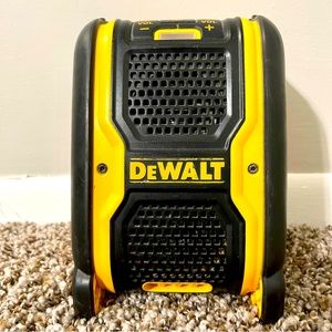 DEWALT  DCR006 12V / 20V MAX LITHIUM ION  Bluetooth Speaker for Jobsite